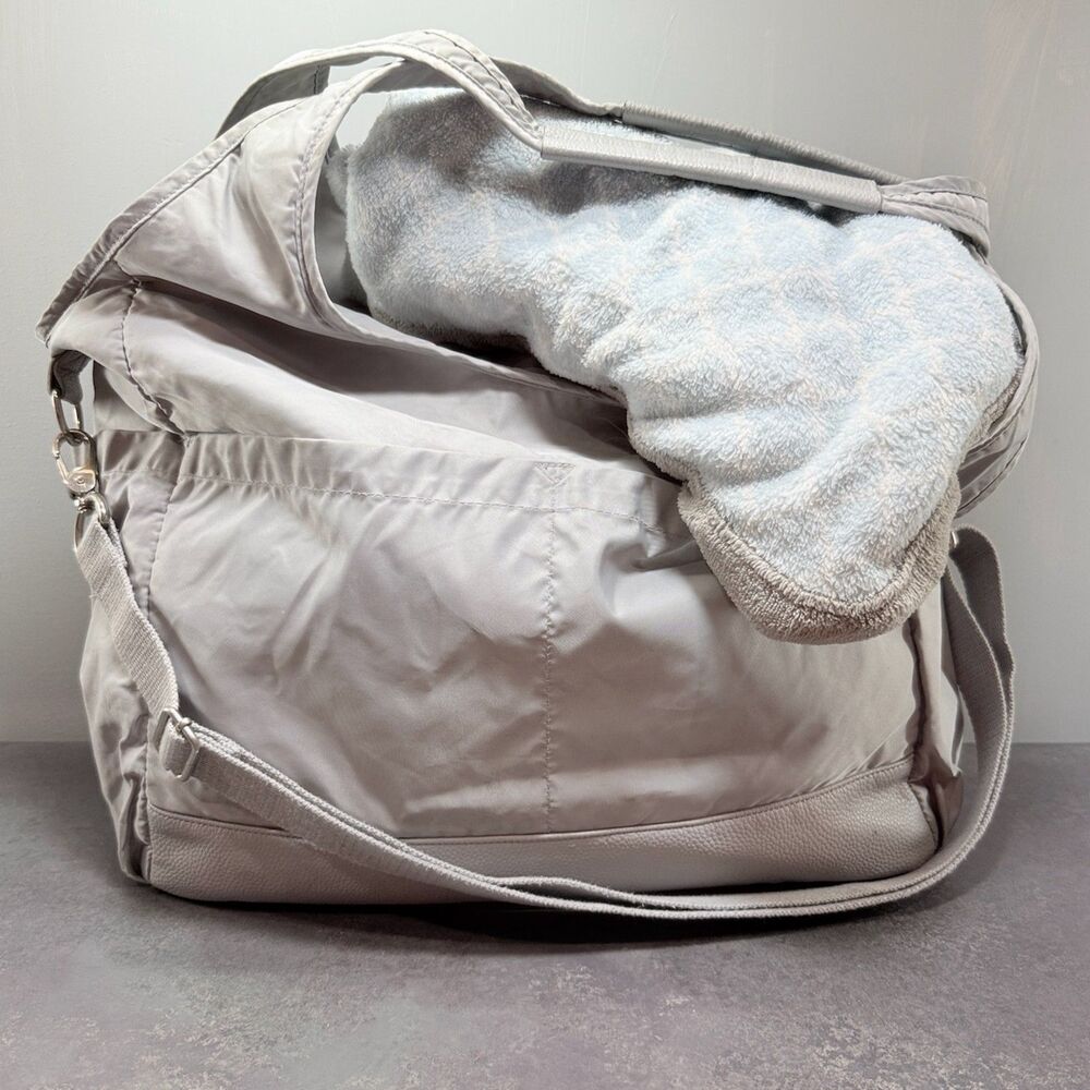 Jewell by Thirty-One Diaper Bag Tote Organizer Gray Coordinating Blanket